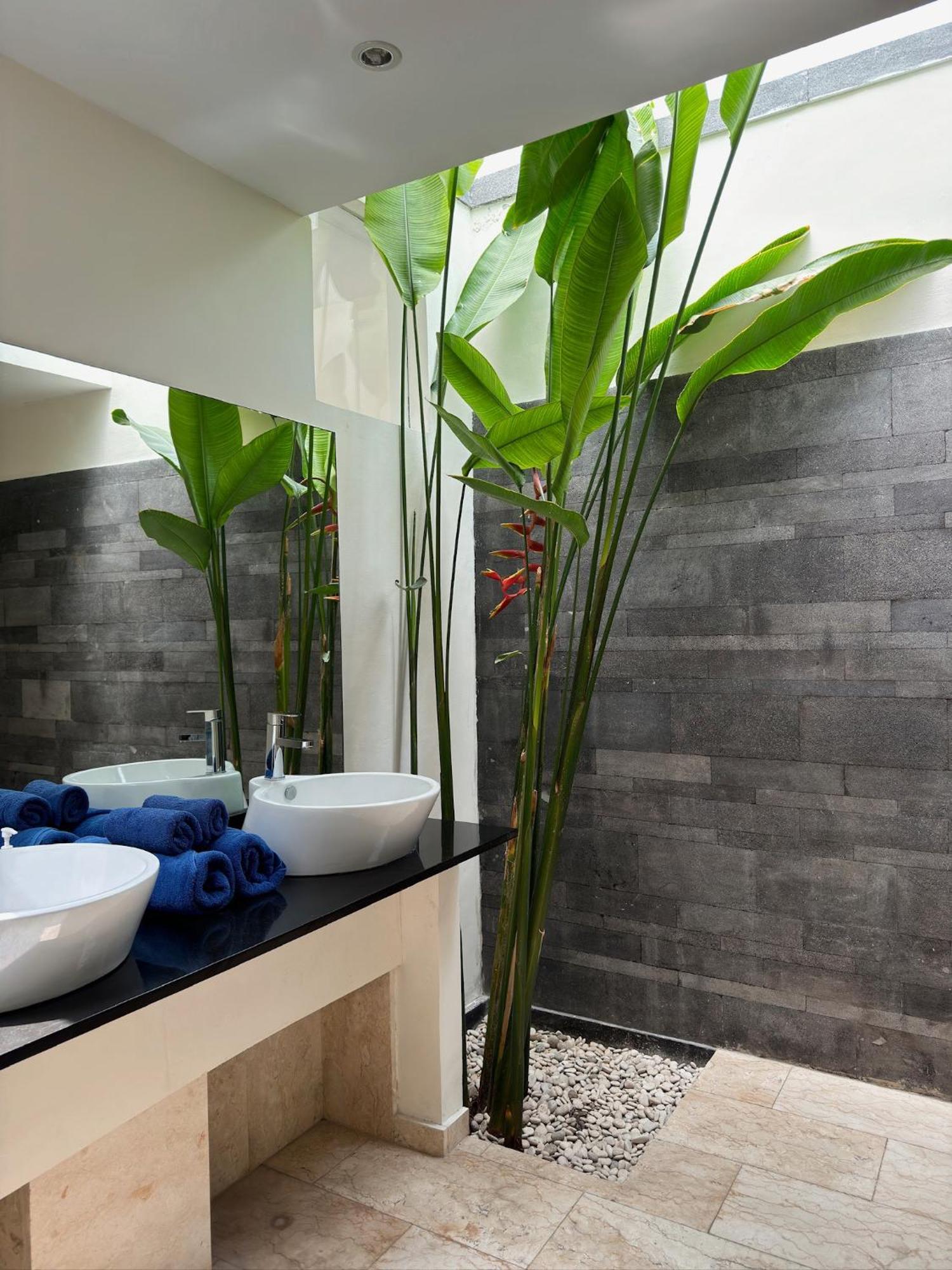 Aster Villa Seminyak Esterno foto