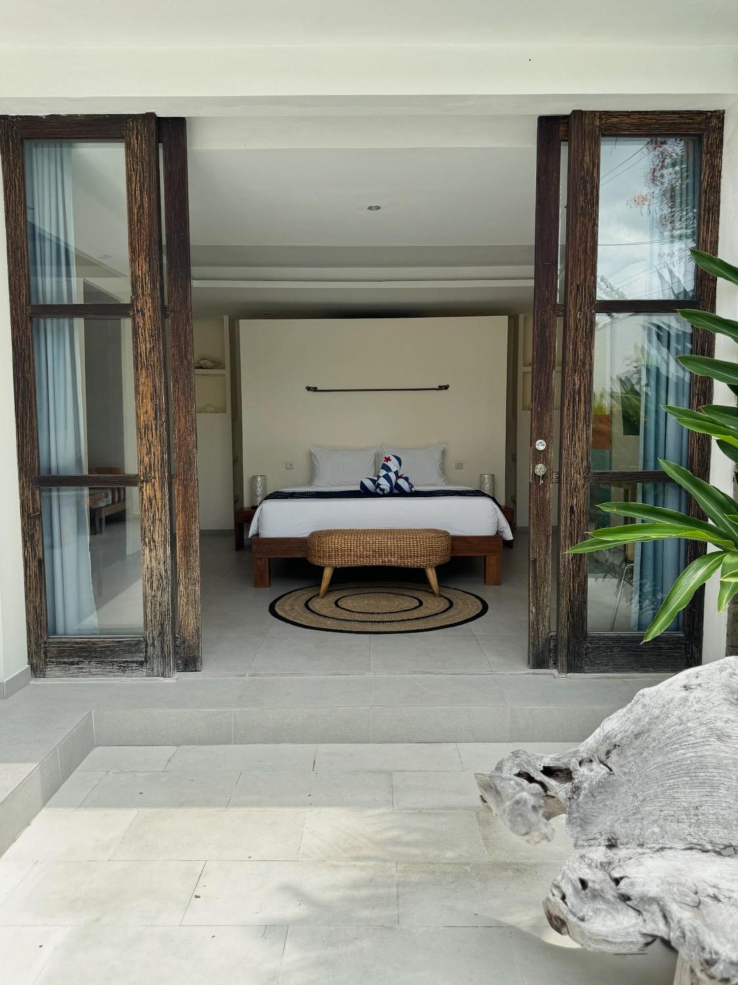 Aster Villa Seminyak Esterno foto